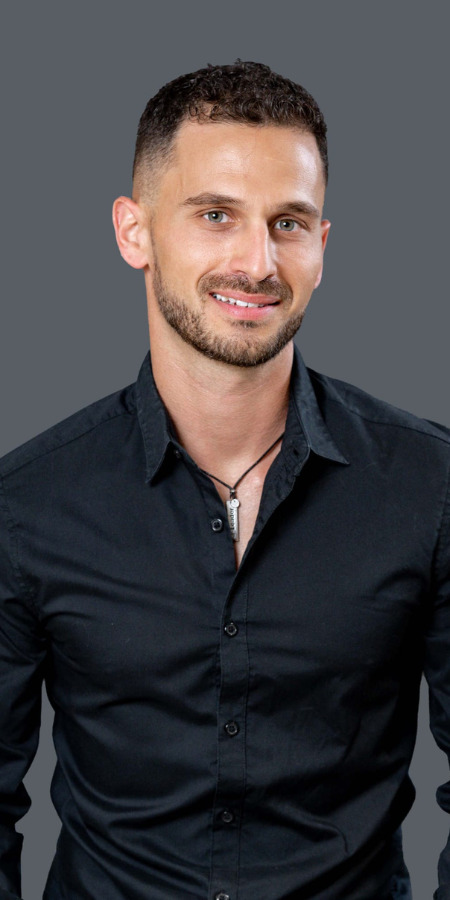 אלמוג גלבסקי - מרצה, מאמן מנטלי ומחבר הספר "44 מעלות"