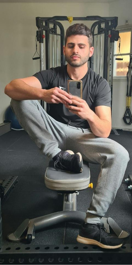 אור גופר - מאמן כושר ובעלים של סטודיו GO לאימוני כוח ויוגה בשרון