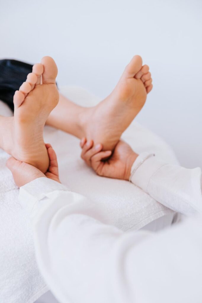 אופל שלום-סינרגיה של הטבע - טיפול באלרגיות ומחלות עור. טיפול רפלקסולוגיה בודד לטיפול במגוון בעיות רפואיות, בקליניקה בהוד השרון.